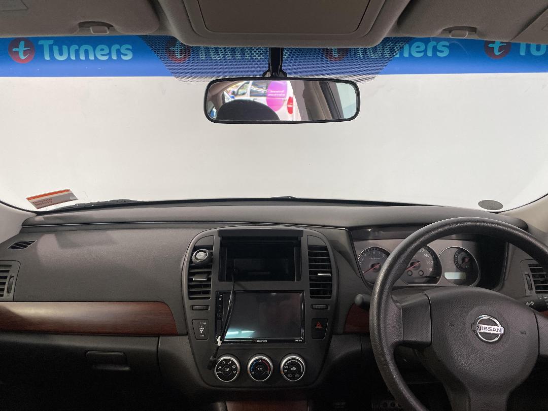 Photo '17' of Nissan Bluebird Photo '17' of Nissan Bluebird