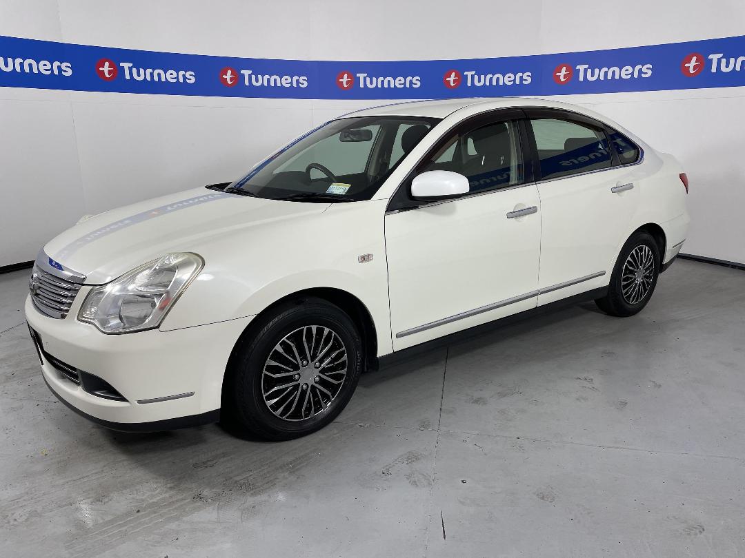 Photo '4' of Nissan Bluebird