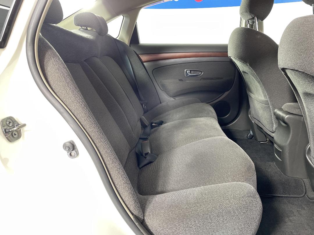 Photo '20' of Nissan Bluebird