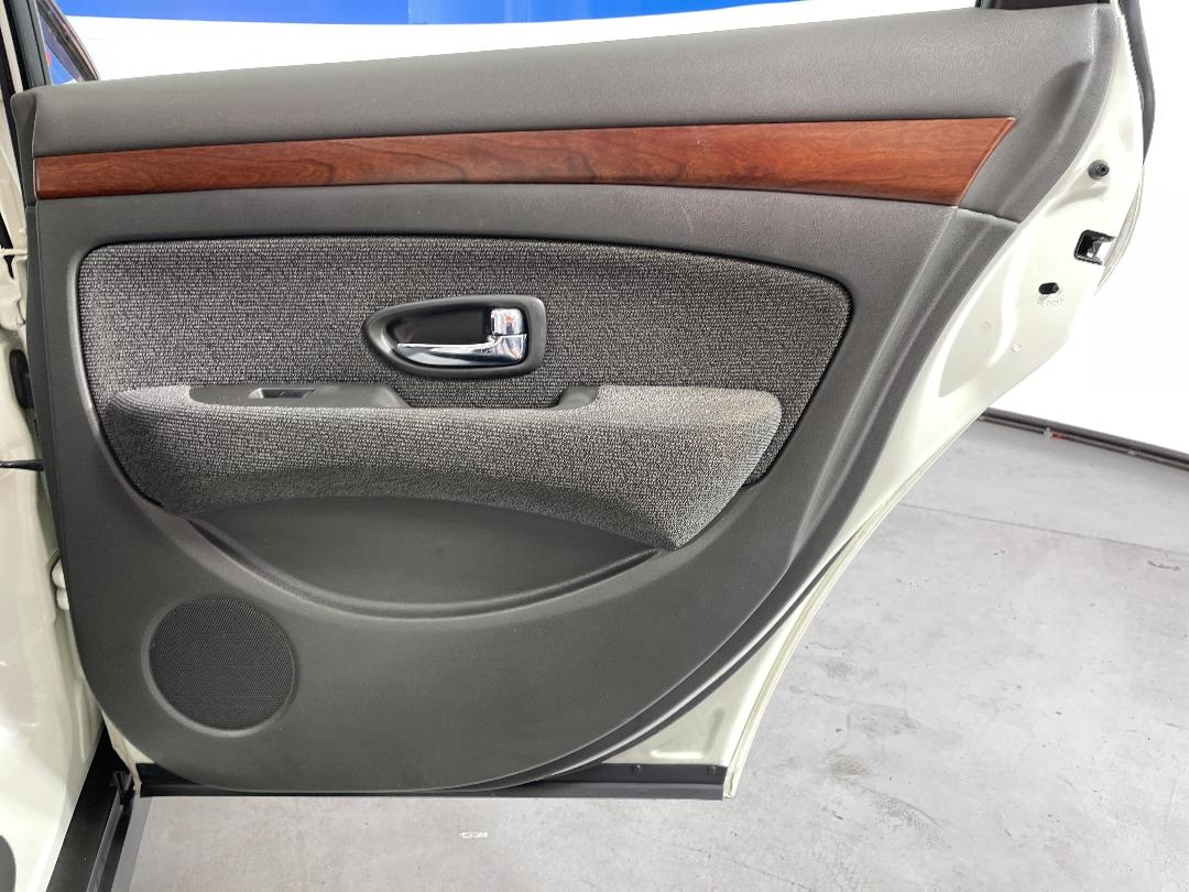 Photo '19' of Nissan Bluebird