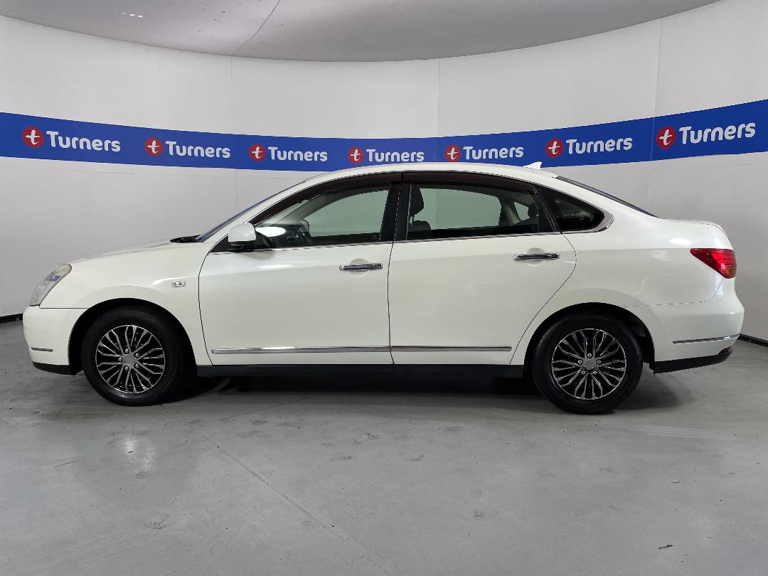 Photo '24' of Nissan Bluebird