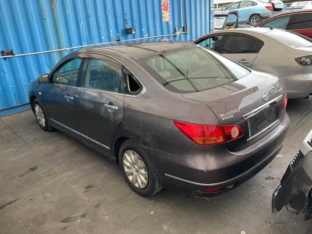 Photo '9' of Nissan Bluebird Sylphy Photo '9' of Nissan Bluebird Sylphy