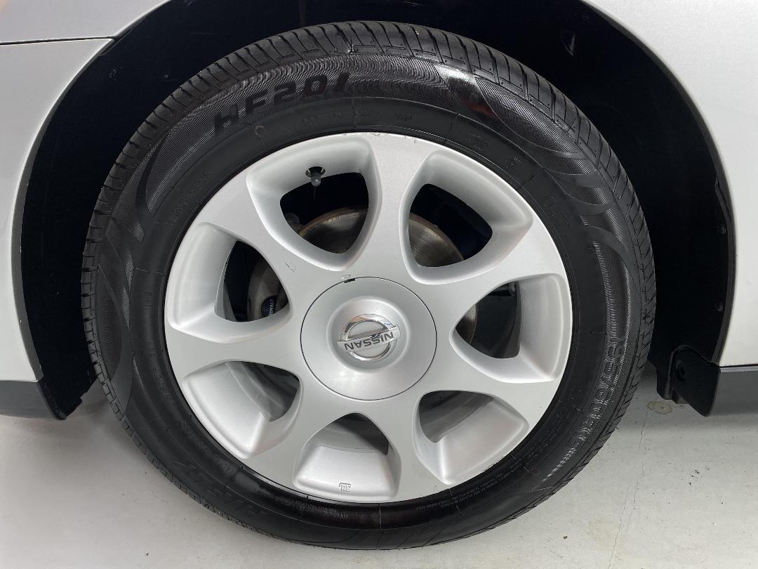 Photo '10' of Nissan Bluebird