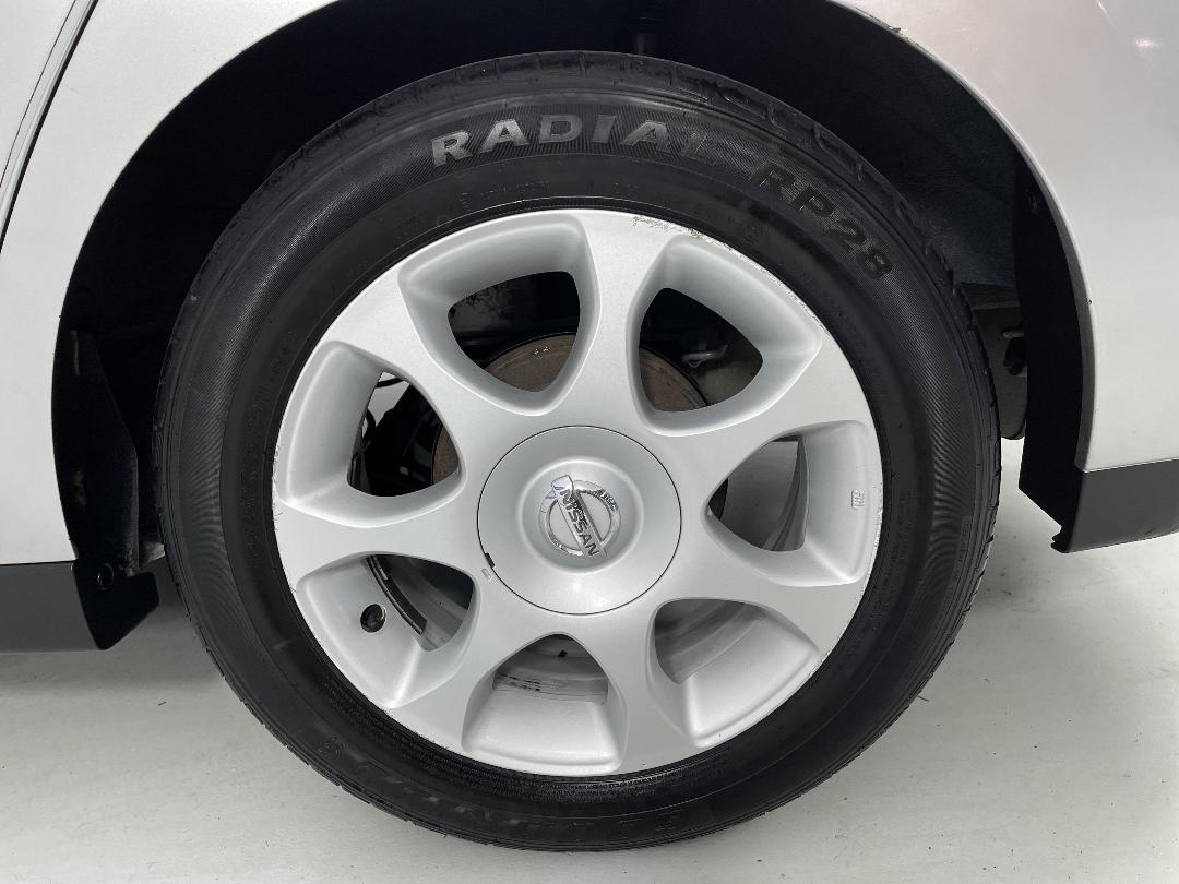 Photo '11' of Nissan Bluebird