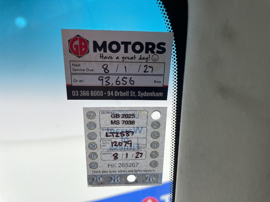 Photo '23' of Nissan Bluebird