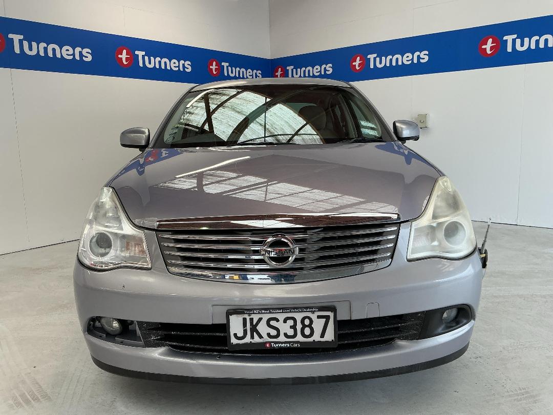 Photo '2' of Nissan Bluebird