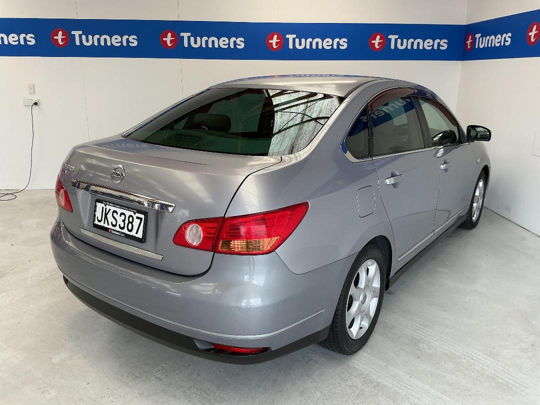 Photo '7' of Nissan Bluebird