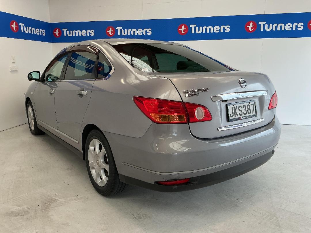 Photo '5' of Nissan Bluebird