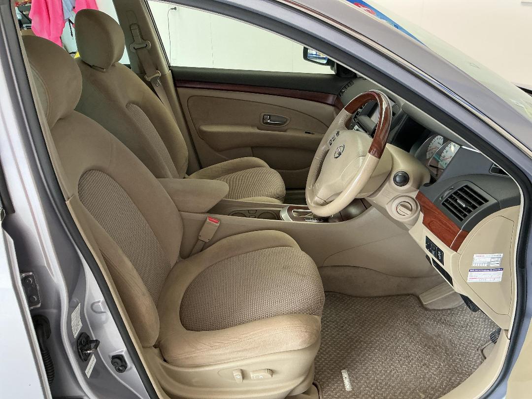 Photo '16' of Nissan Bluebird