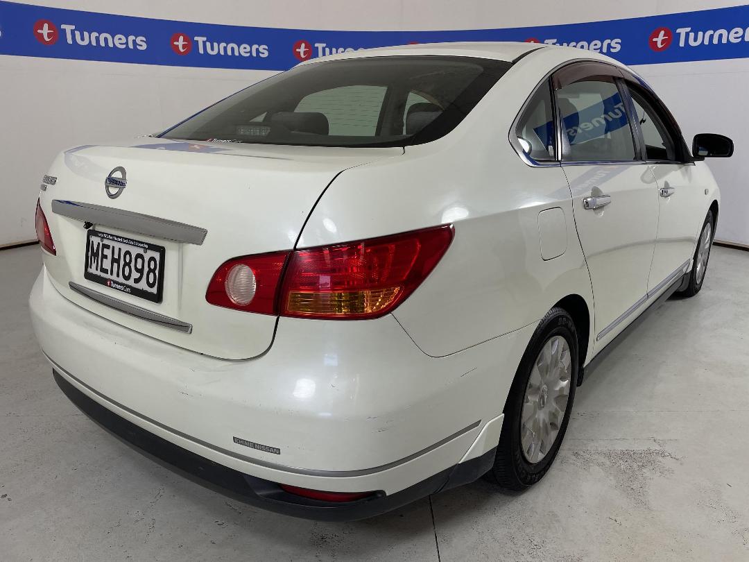 Photo '7' of Nissan Bluebird