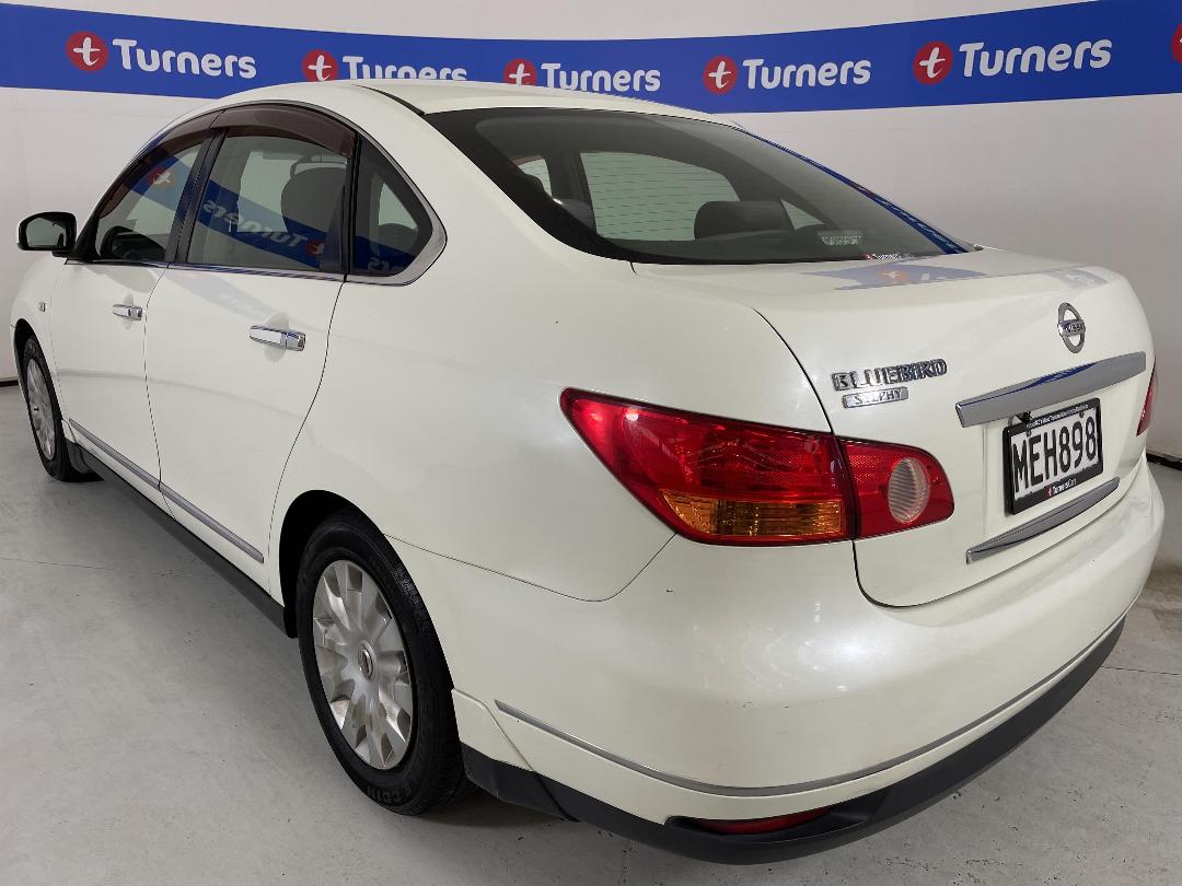 Photo '5' of Nissan Bluebird