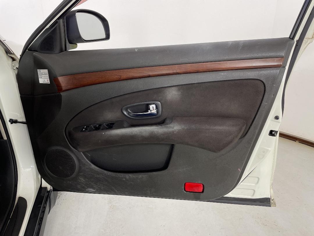 Photo '15' of Nissan Bluebird