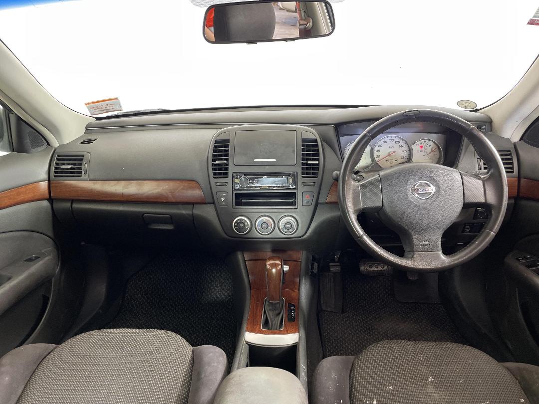 Photo '17' of Nissan Bluebird