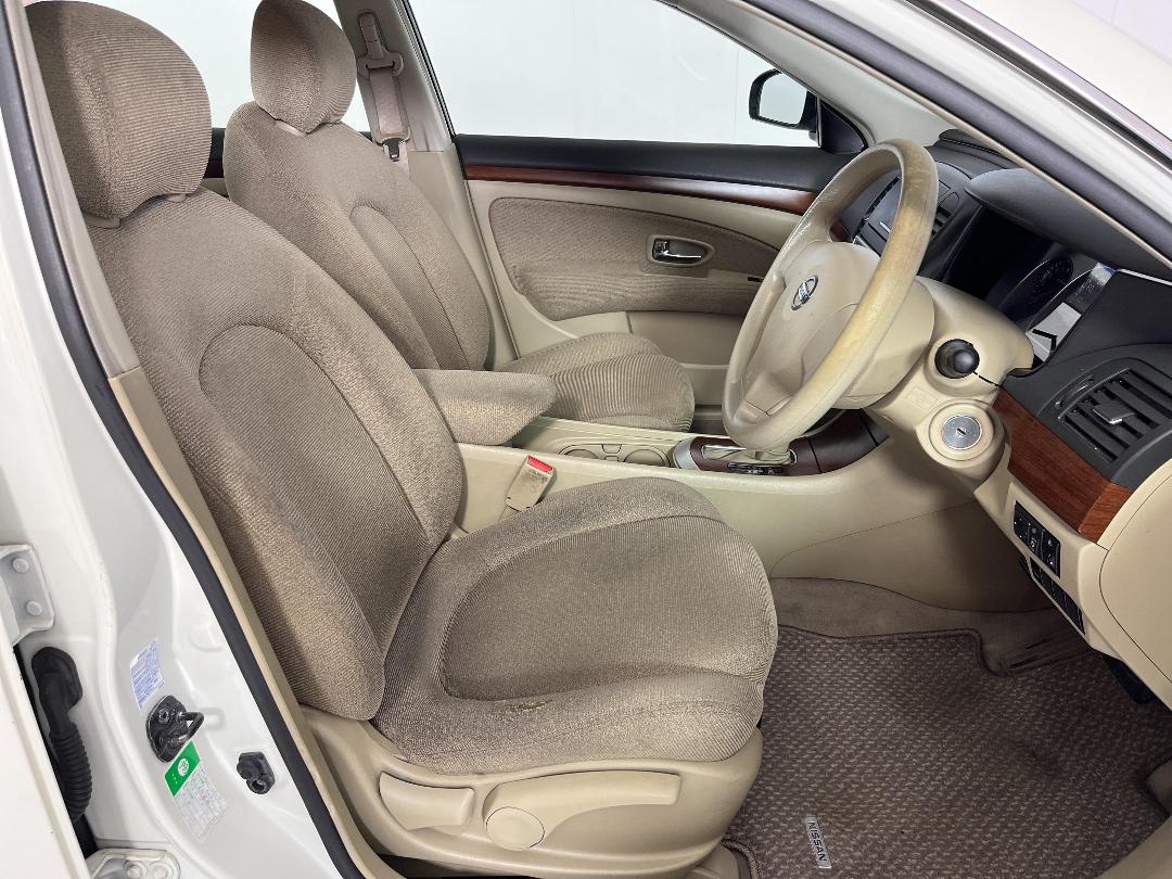 Photo '16' of Nissan Bluebird