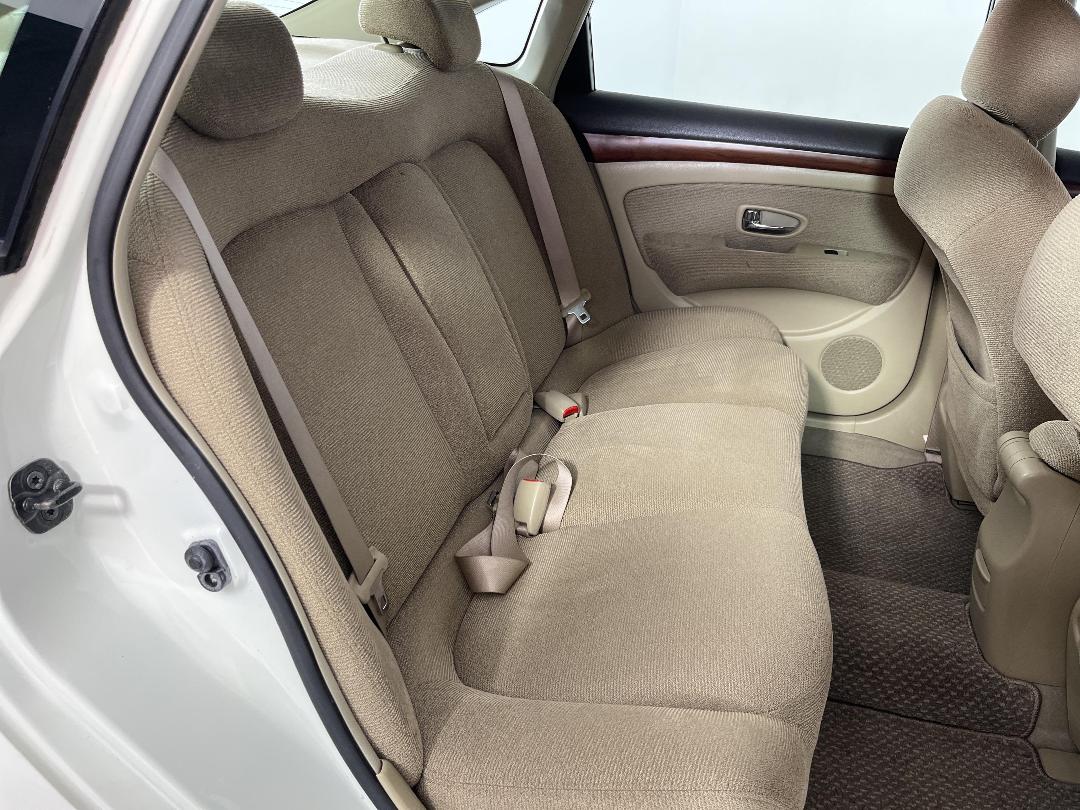 Photo '20' of Nissan Bluebird