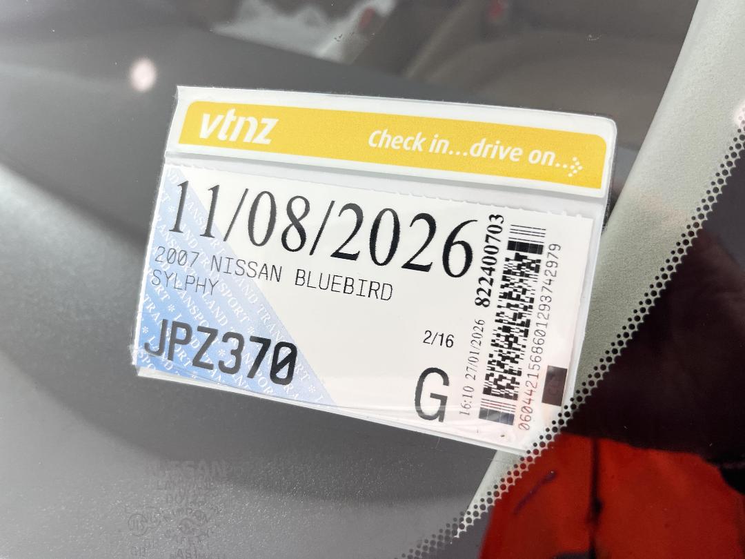 Photo '24' of Nissan Bluebird