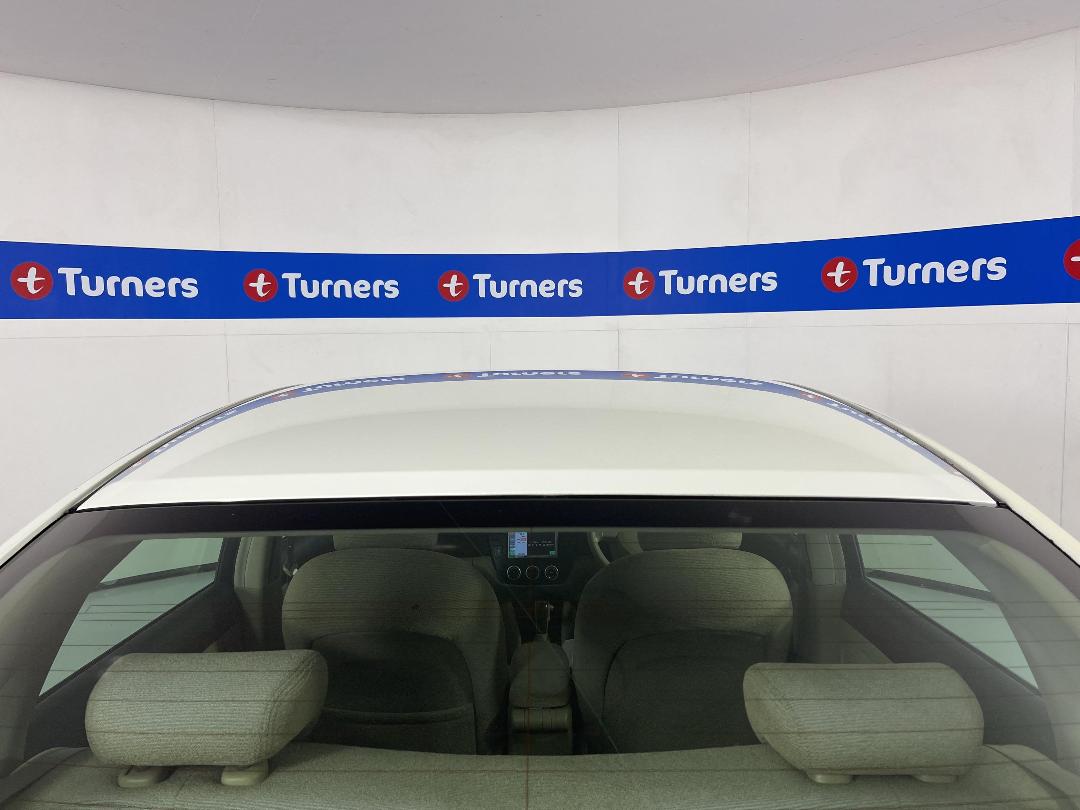 Photo '25' of Nissan Bluebird