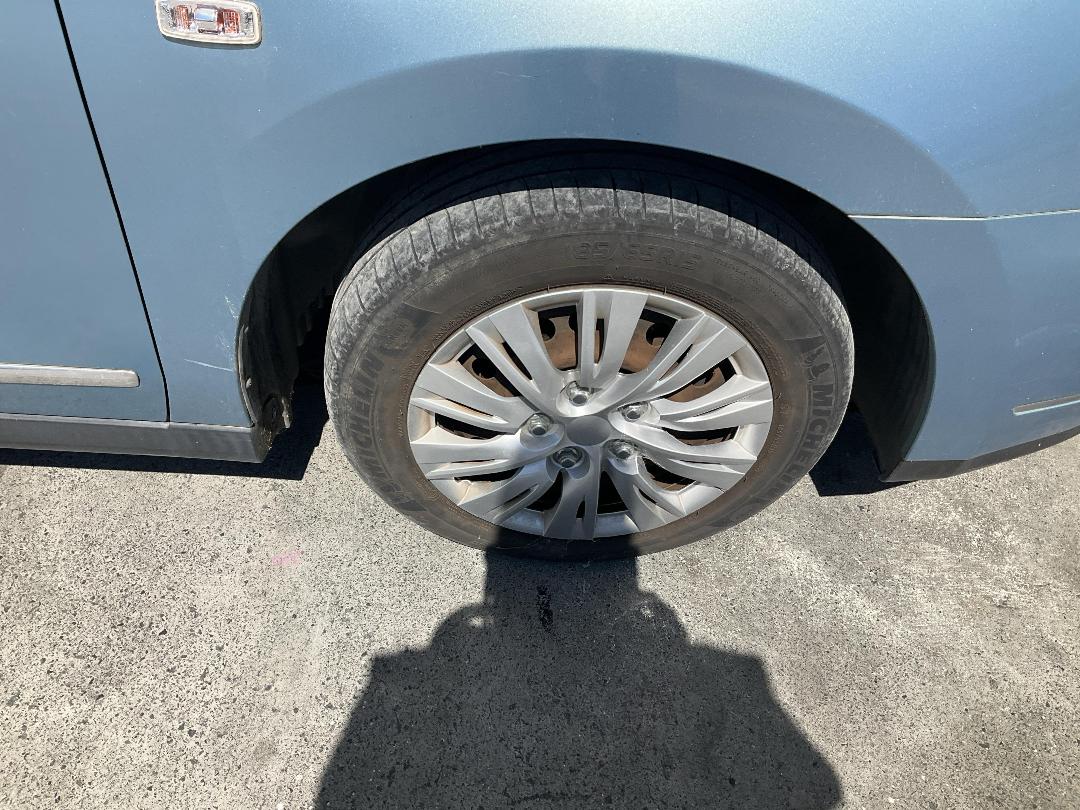 Photo '2' of Nissan Bluebird Sylphy