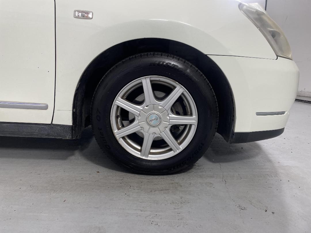 Photo '9' of Nissan Bluebird Photo '9' of Nissan Bluebird