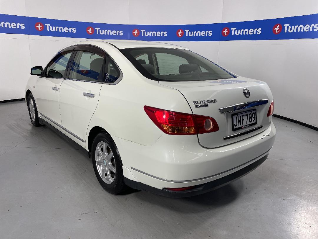 Photo '5' of Nissan Bluebird Photo '5' of Nissan Bluebird