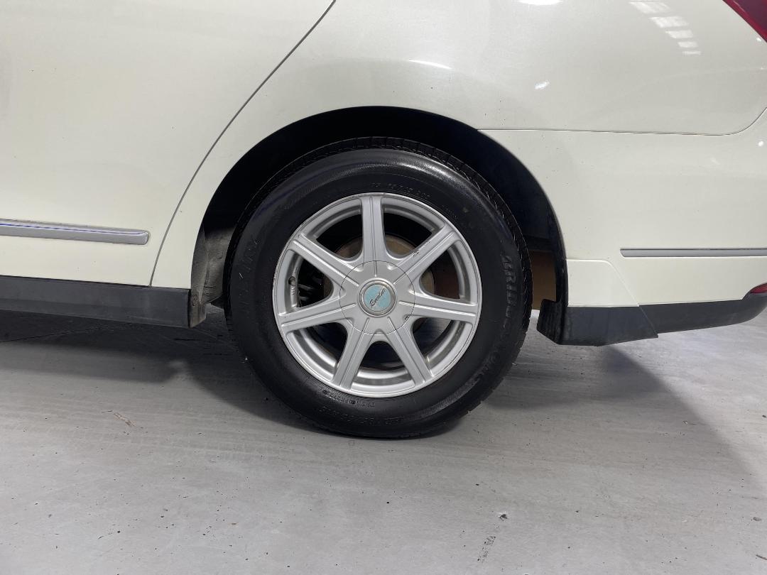 Photo '11' of Nissan Bluebird Photo '11' of Nissan Bluebird