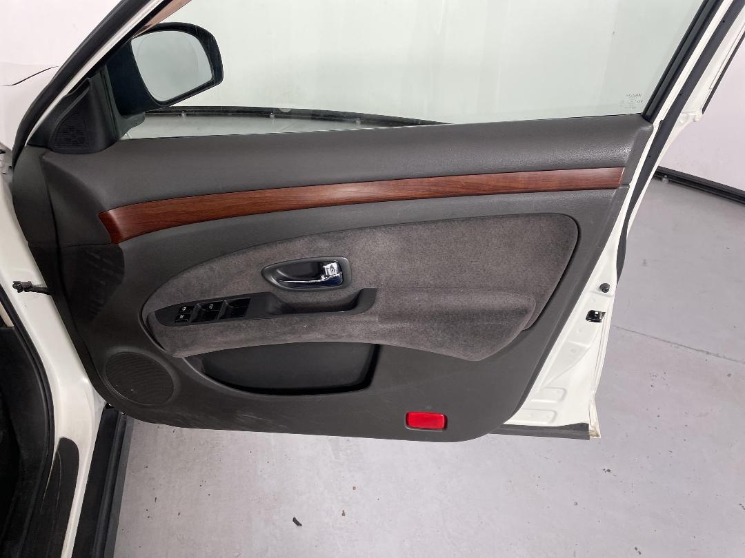 Photo '15' of Nissan Bluebird Photo '15' of Nissan Bluebird