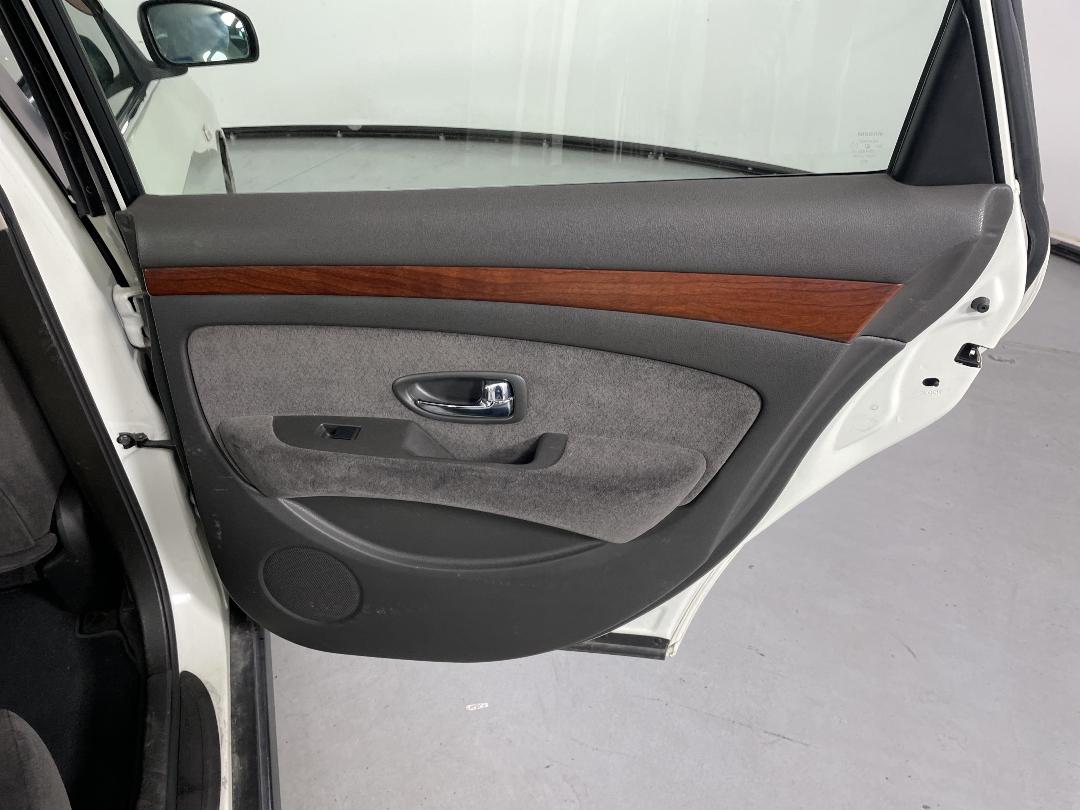 Photo '19' of Nissan Bluebird Photo '19' of Nissan Bluebird