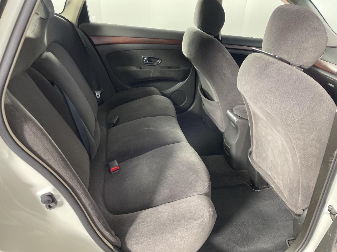 Photo '20' of Nissan Bluebird Photo '20' of Nissan Bluebird