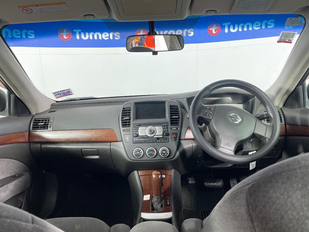 Photo '17' of Nissan Bluebird Photo '17' of Nissan Bluebird