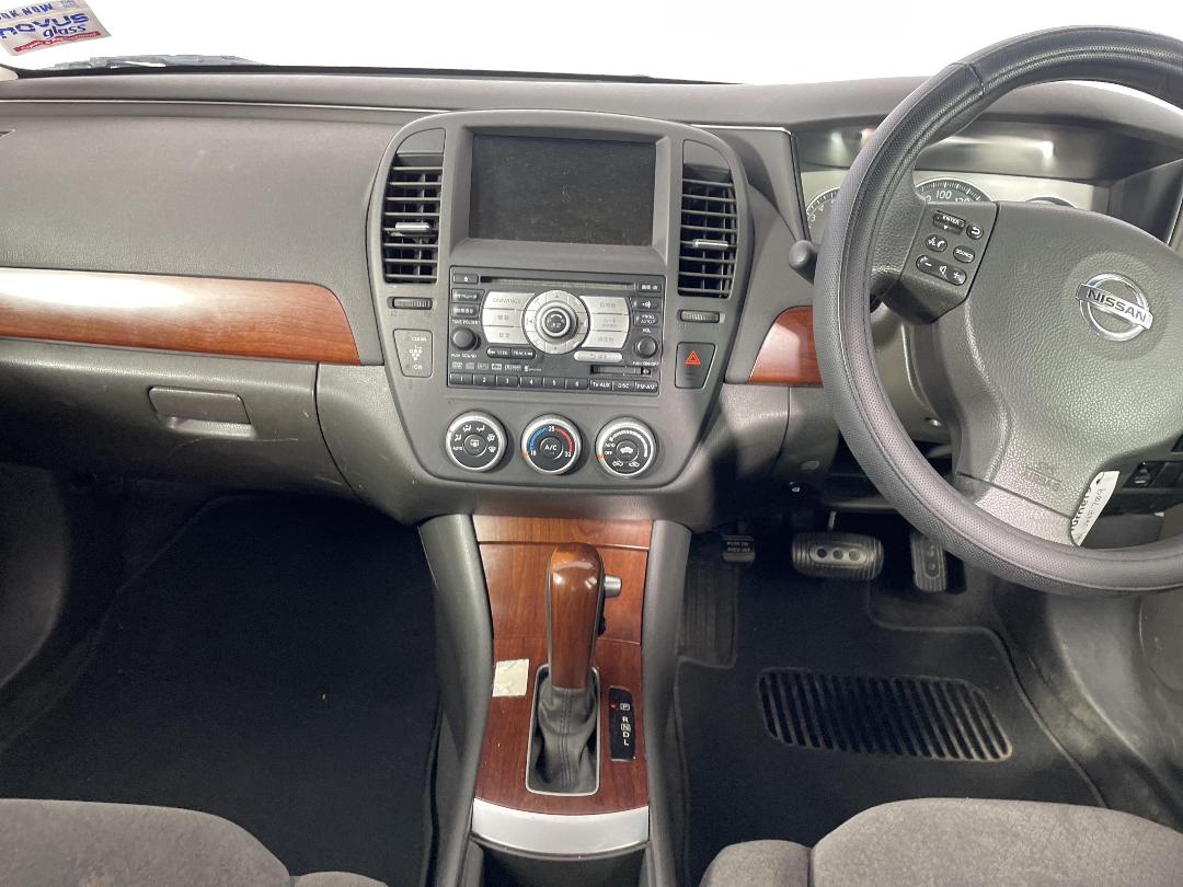 Photo '18' of Nissan Bluebird Photo '18' of Nissan Bluebird