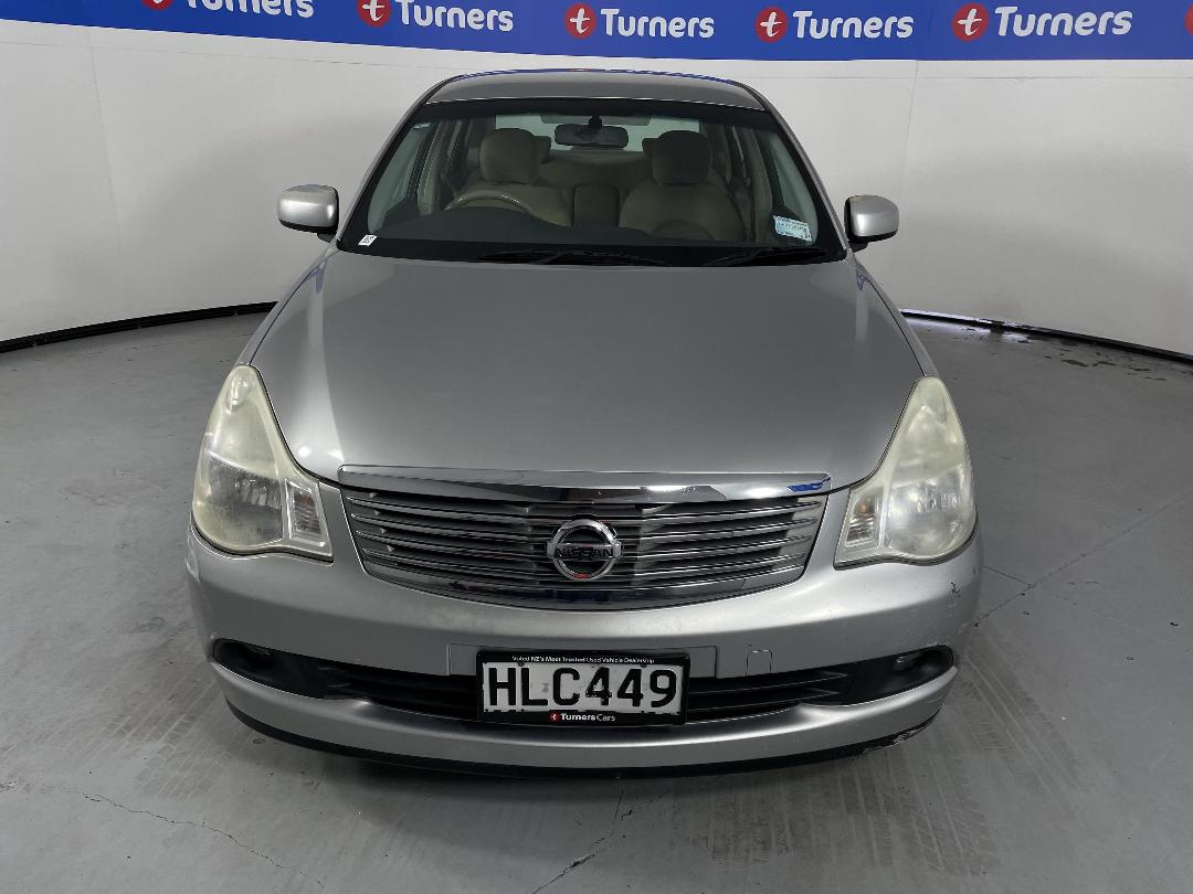 Photo '2' of Nissan Bluebird