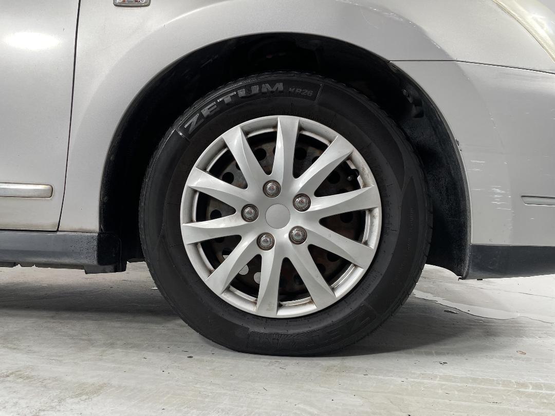 Photo '9' of Nissan Bluebird