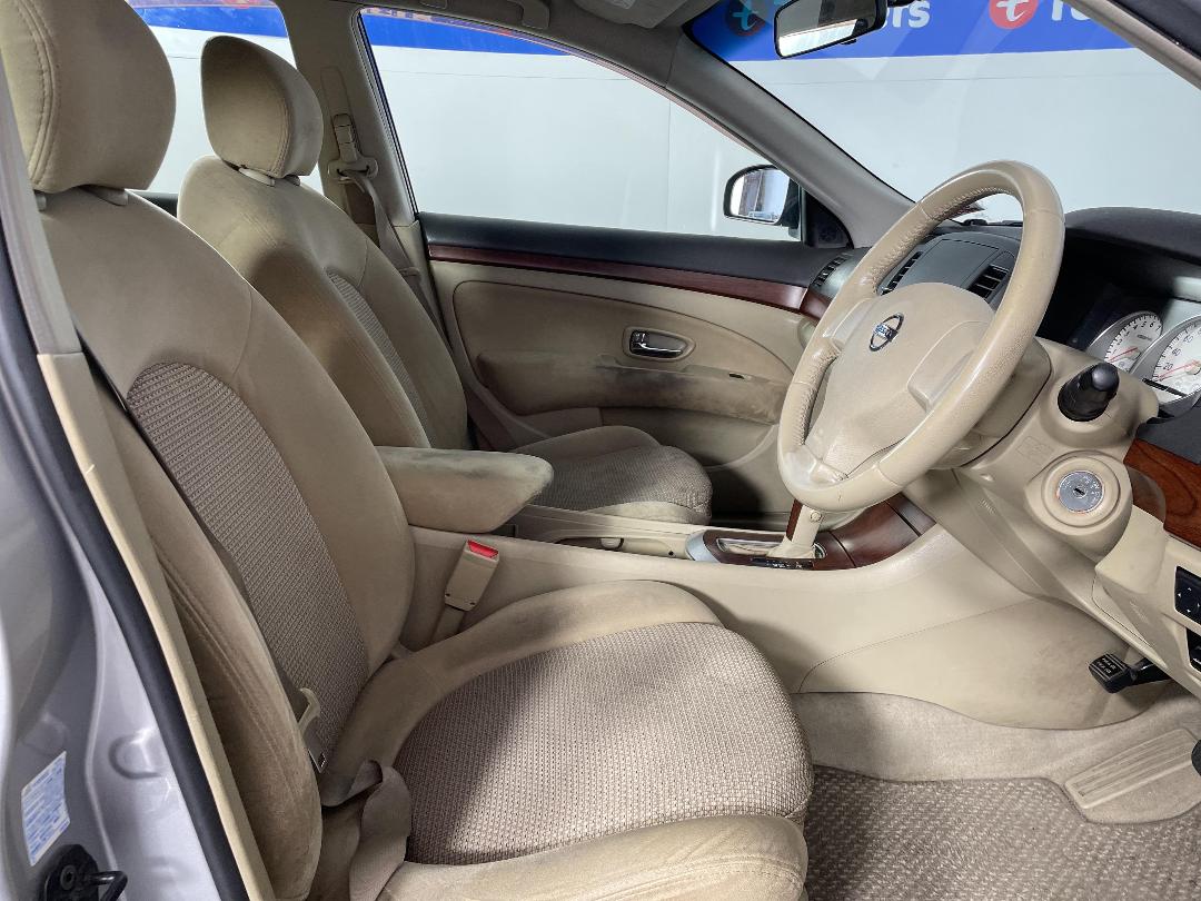 Photo '16' of Nissan Bluebird