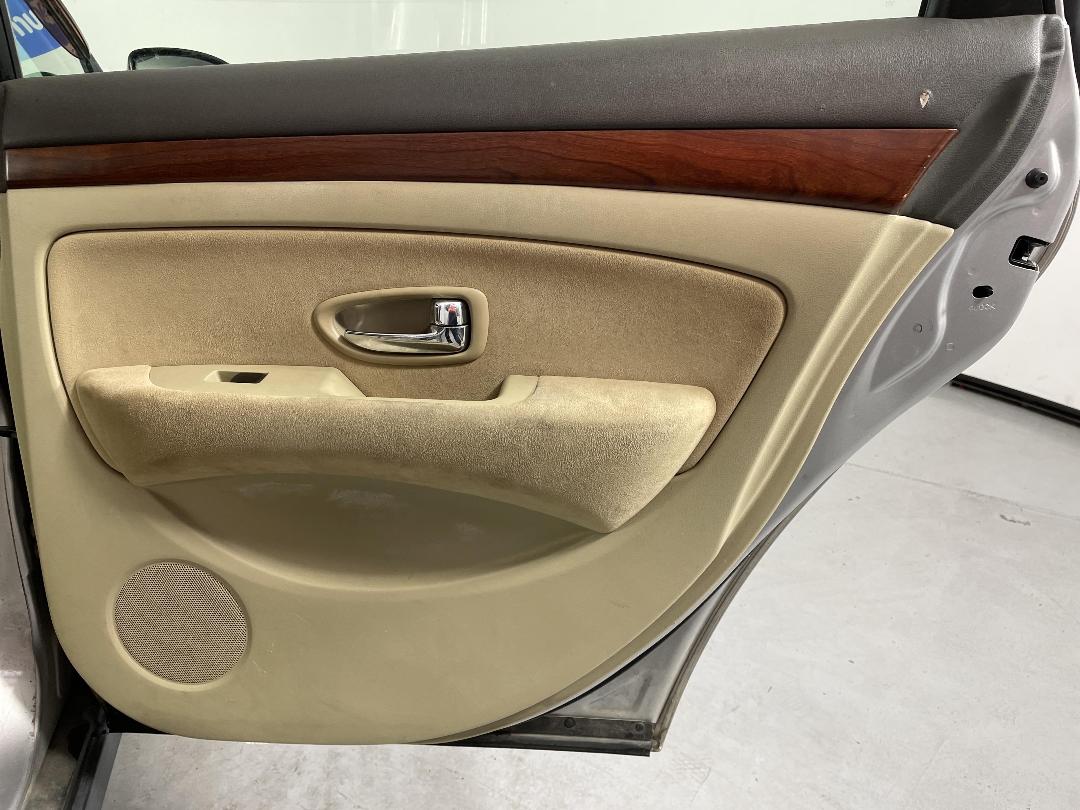 Photo '19' of Nissan Bluebird