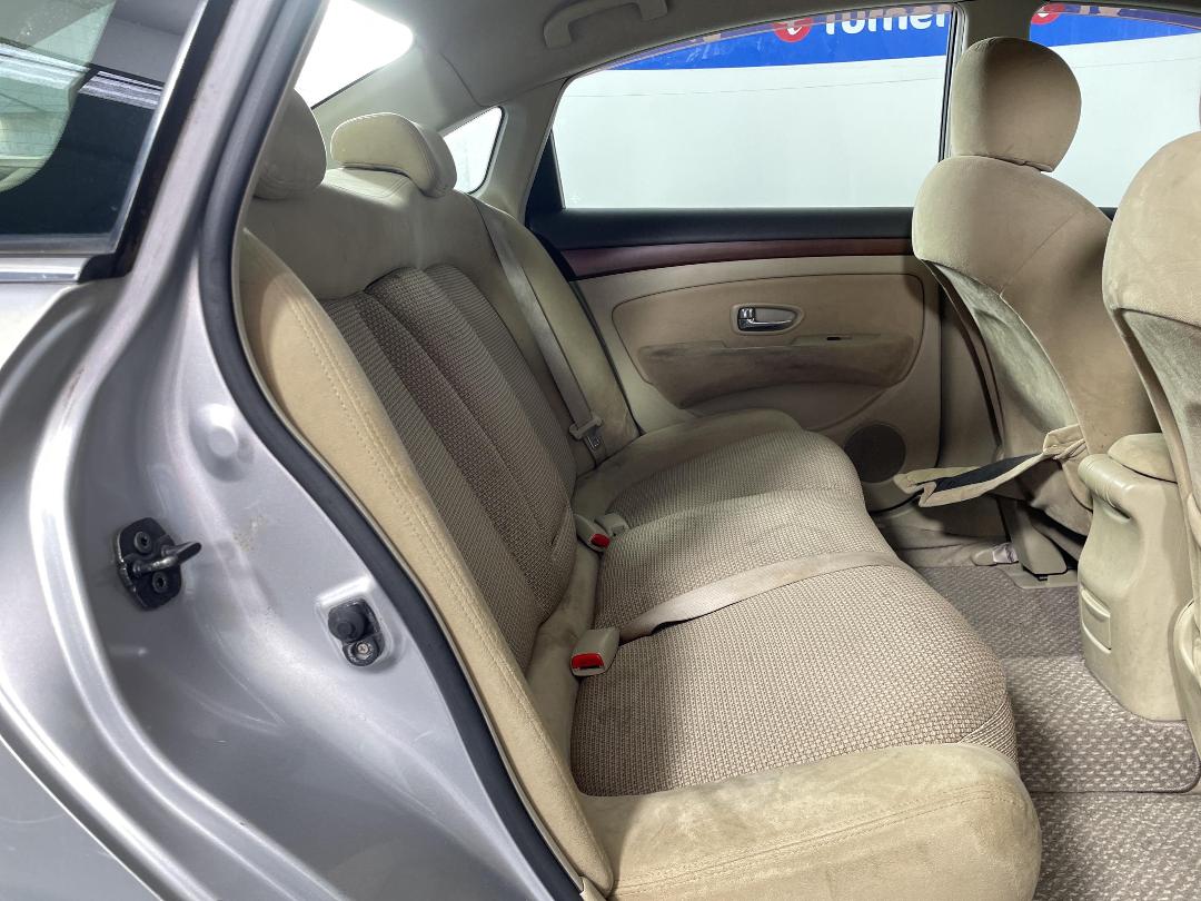 Photo '20' of Nissan Bluebird