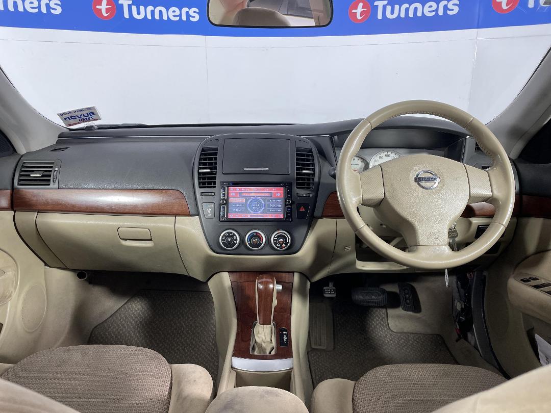 Photo '17' of Nissan Bluebird