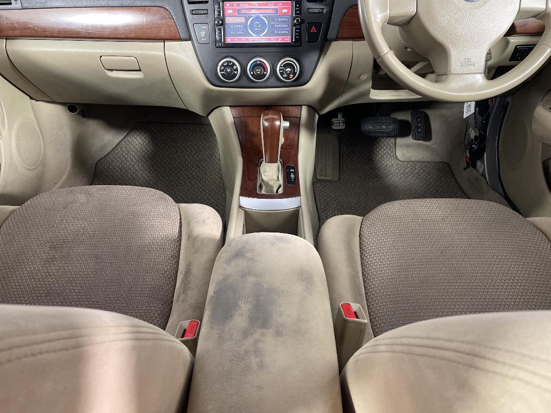 Photo '18' of Nissan Bluebird