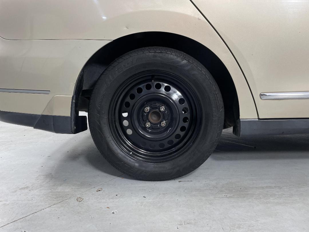 Photo '12' of Nissan Bluebird Photo '12' of Nissan Bluebird