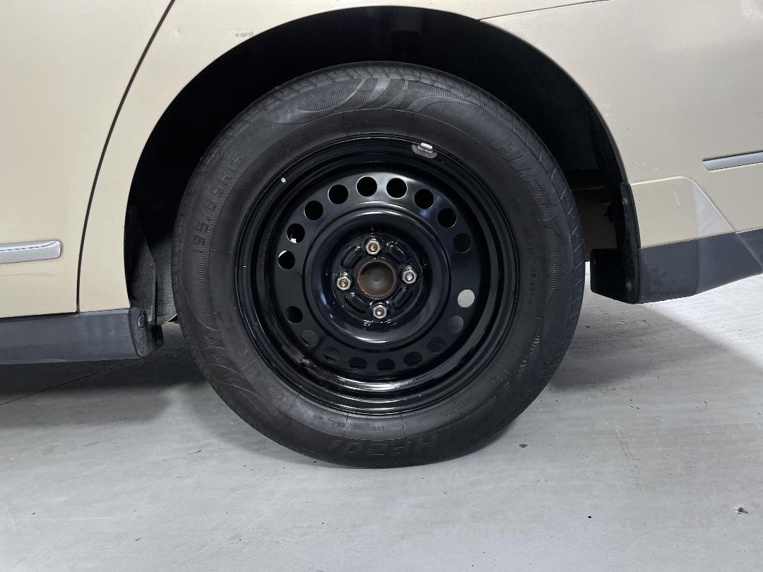 Photo '11' of Nissan Bluebird Photo '11' of Nissan Bluebird