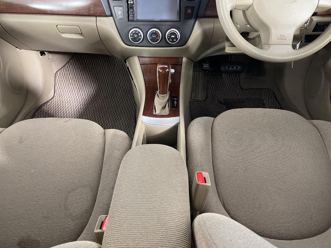 Photo '18' of Nissan Bluebird Photo '18' of Nissan Bluebird