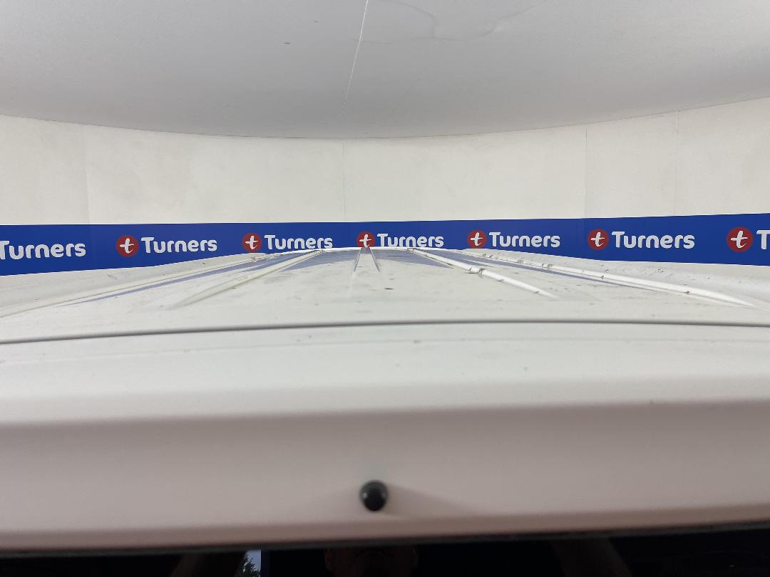 Photo '24' of Nissan Caravan