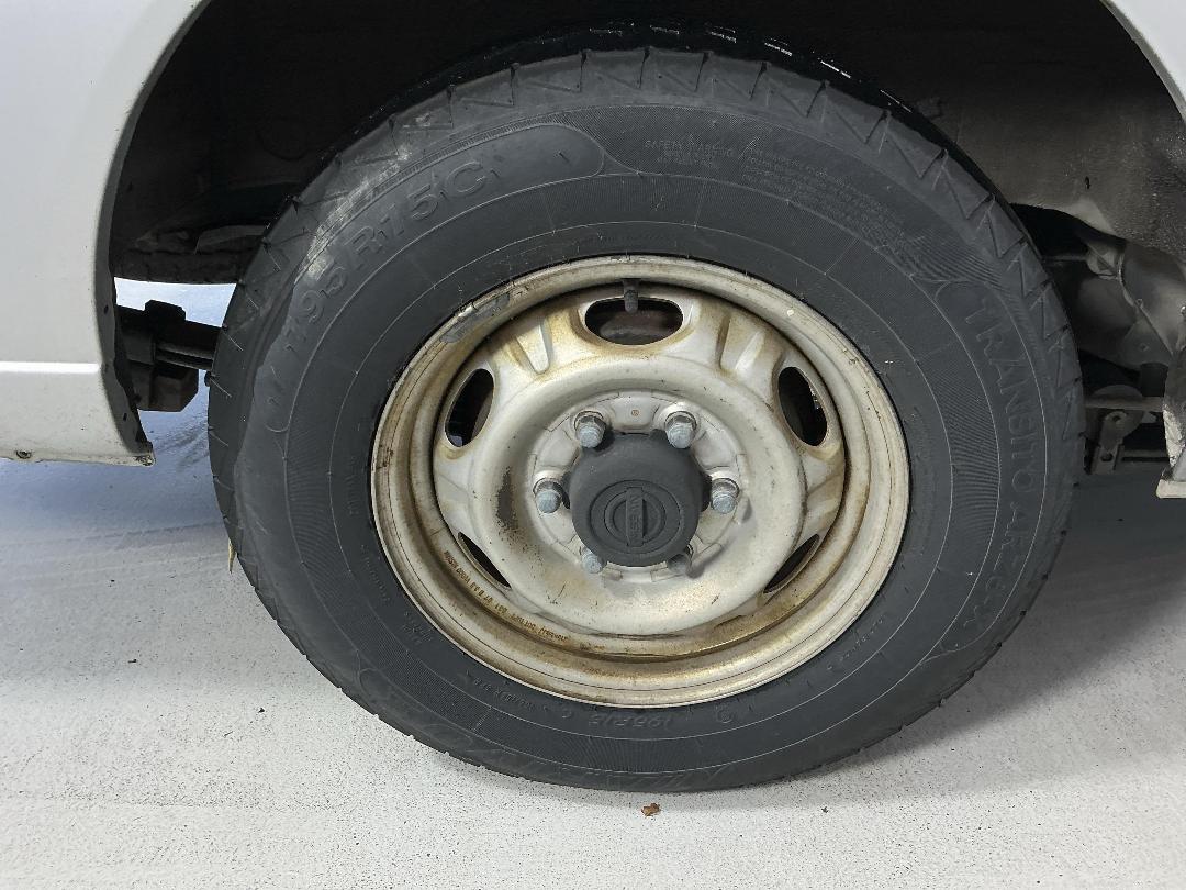 Photo '12' of Nissan Caravan Photo '12' of Nissan Caravan