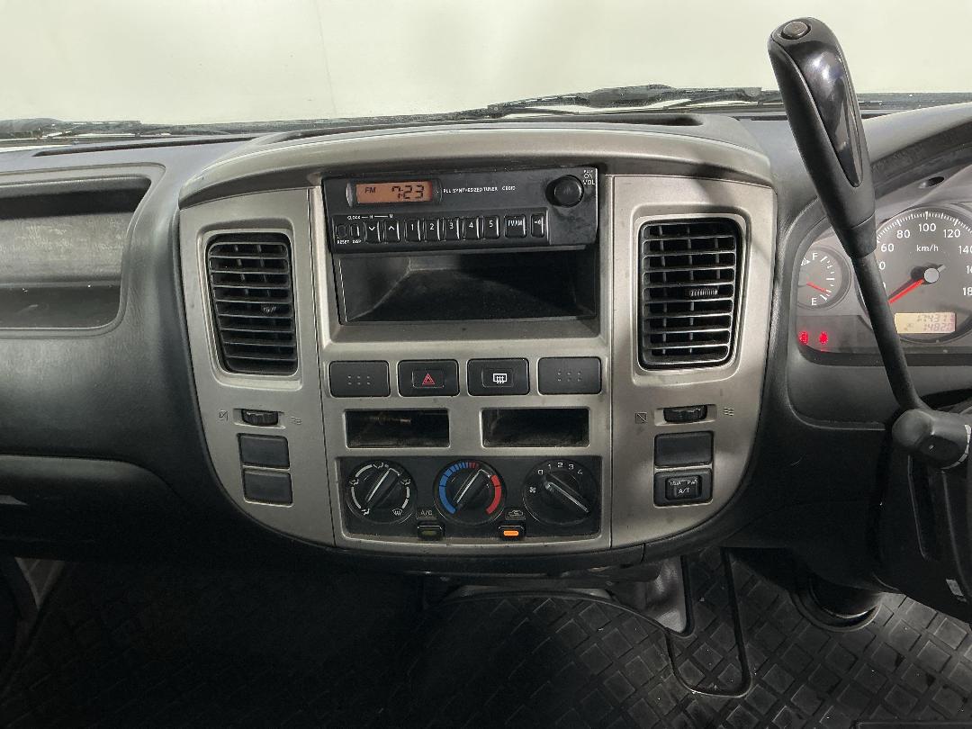 Photo '18' of Nissan Caravan Photo '18' of Nissan Caravan