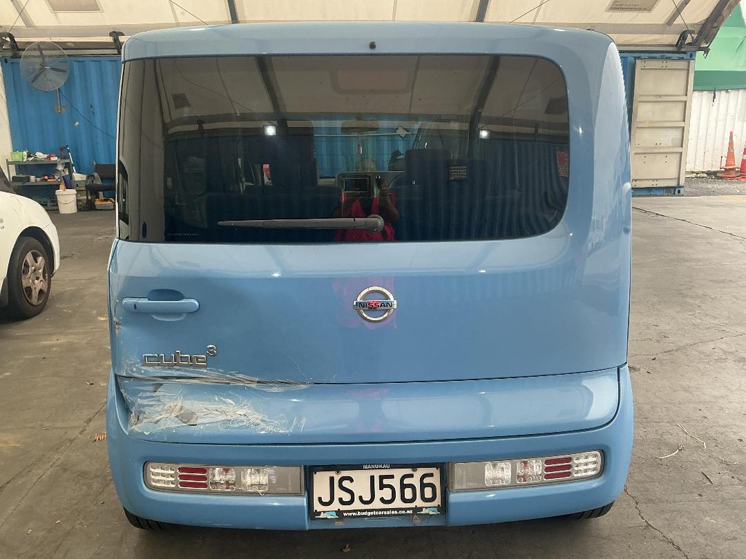 Photo '11' of Nissan Cube 3