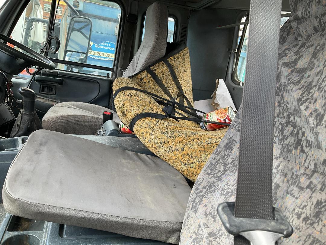 Photo '23' of Nissan Diesel CW385S Tipper