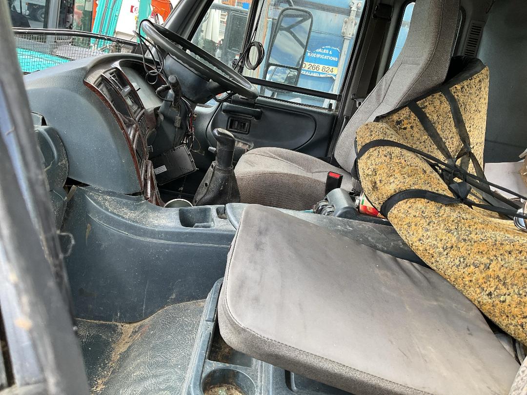 Photo '24' of Nissan Diesel CW385S Tipper