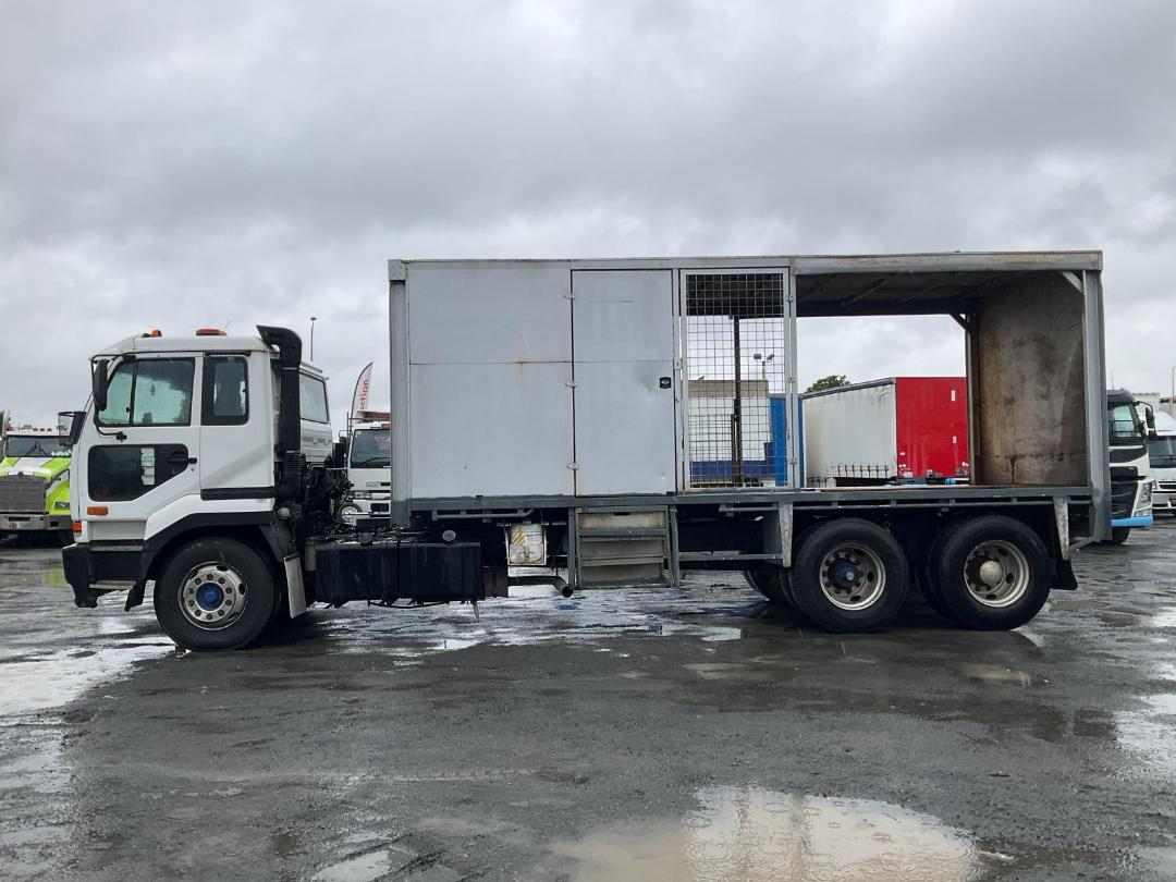 Photo '7' of NISSAN DIESEL CK330 Box Body