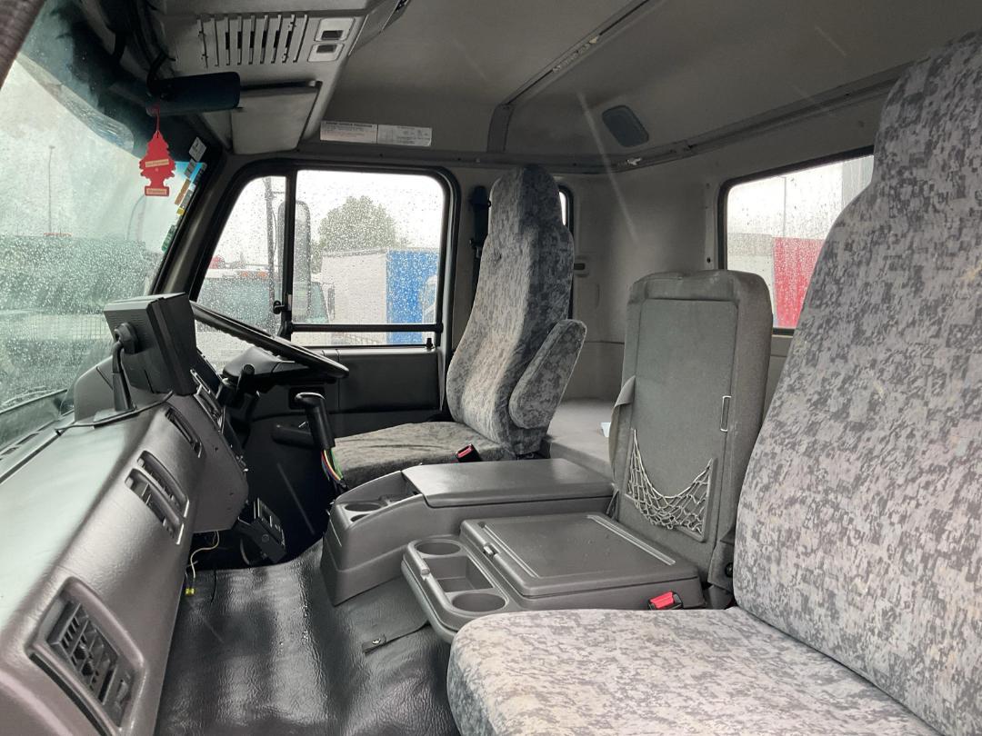 Photo '13' of NISSAN DIESEL CK330 Box Body