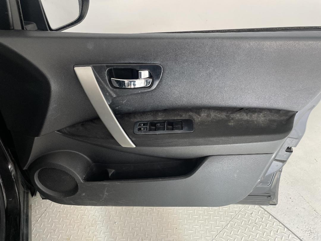 Photo '15' of Nissan Dualis