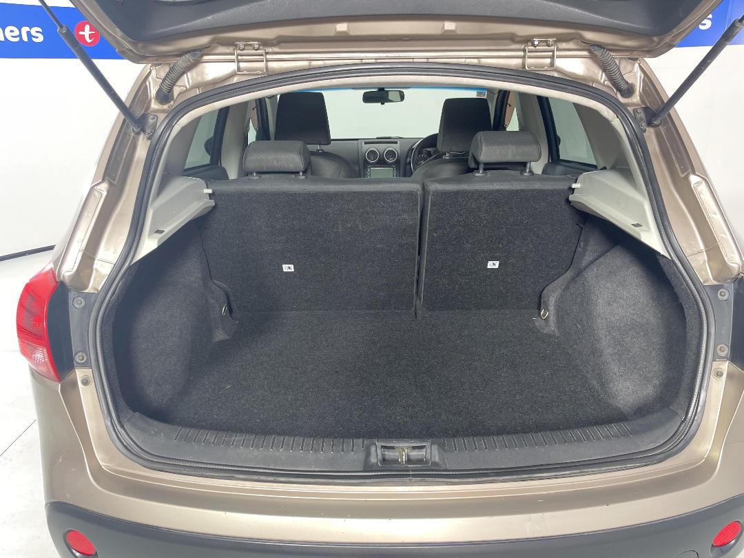 Photo '14' of Nissan Dualis